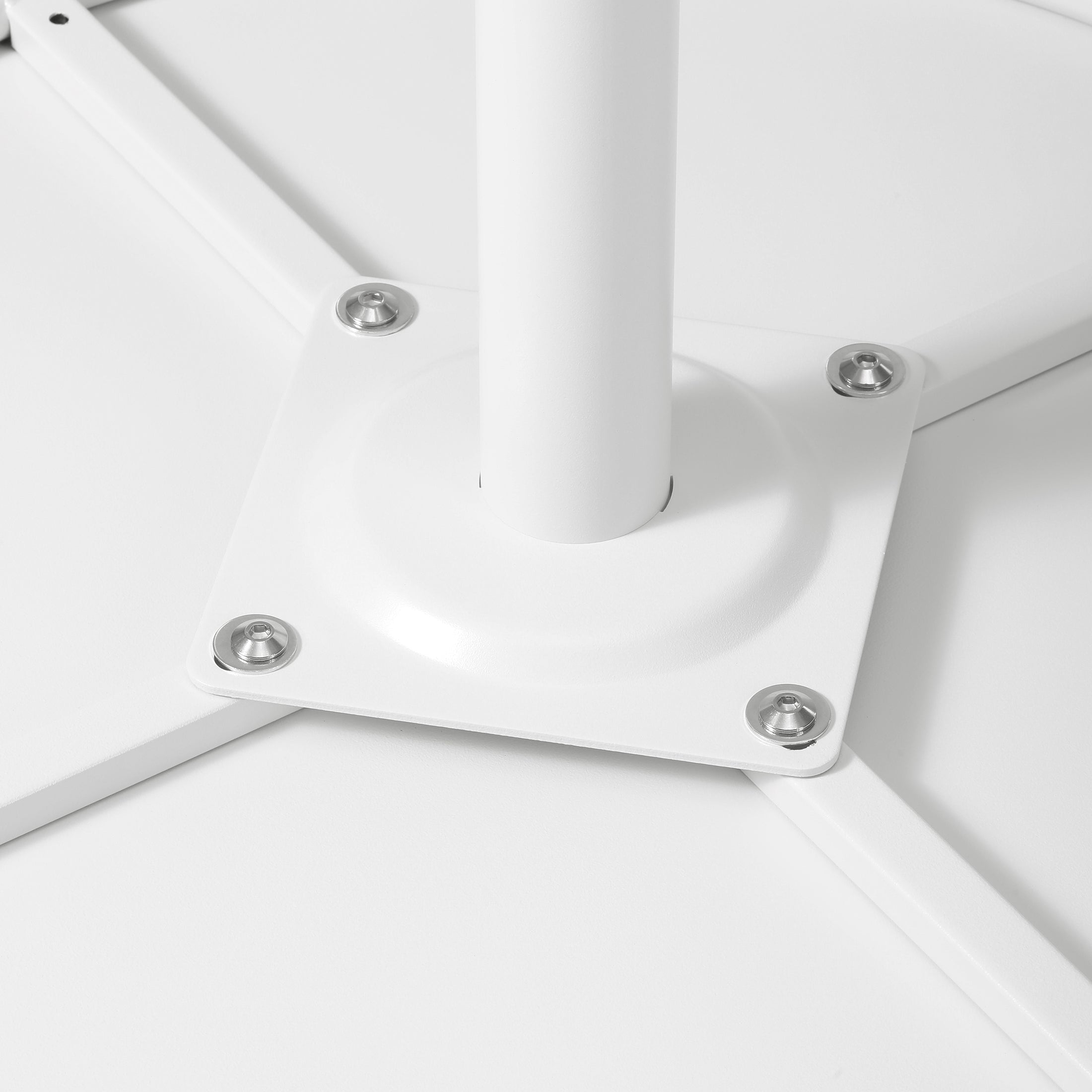 Sunshine 41.25" Adjustable Metal Round Bar Height Table